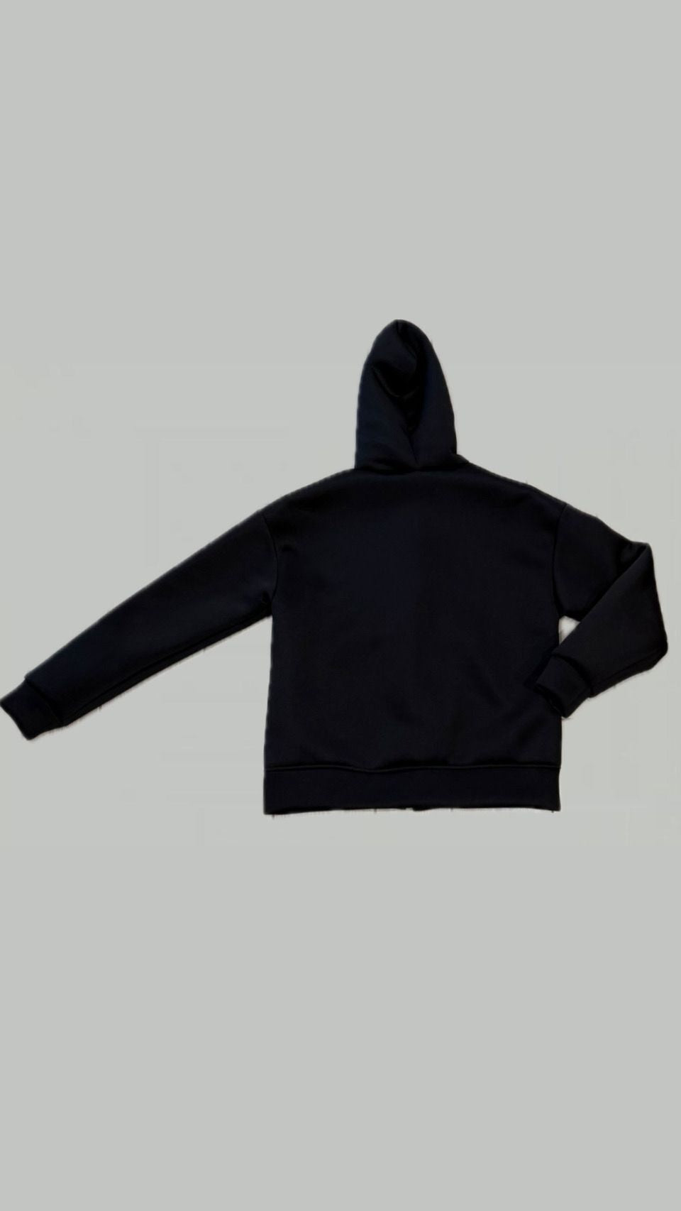 felpa nera con cappuccio