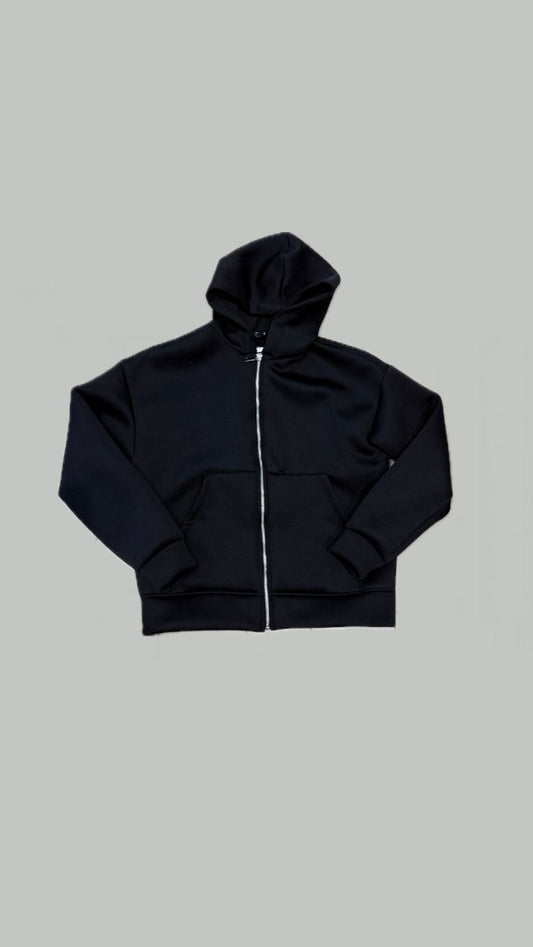 felpa nera con cappuccio